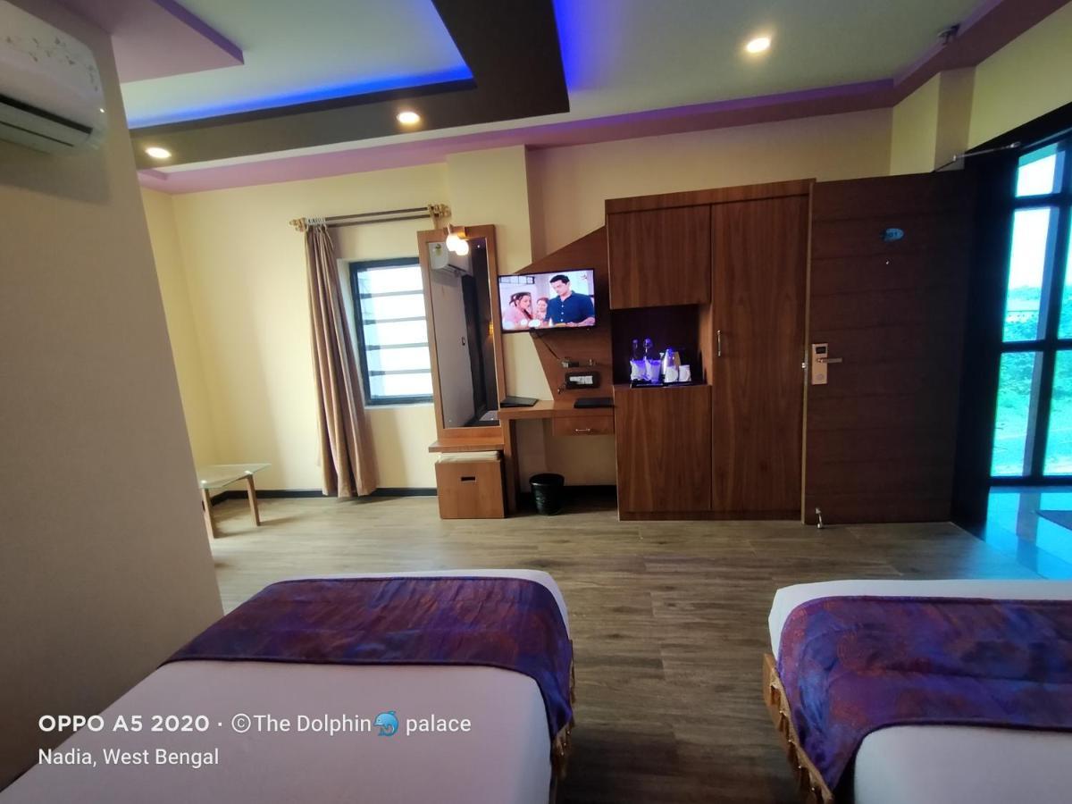 Dolphin Chocolate Inn Chandannagar Luaran gambar