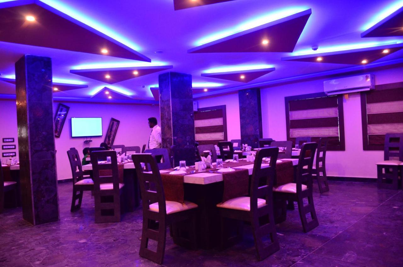 Dolphin Chocolate Inn Chandannagar Luaran gambar