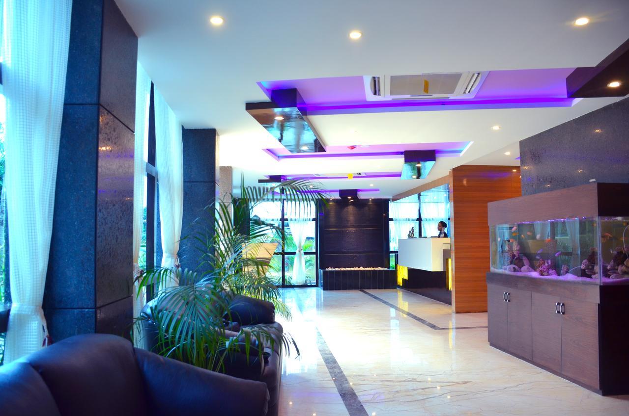 Dolphin Chocolate Inn Chandannagar Luaran gambar