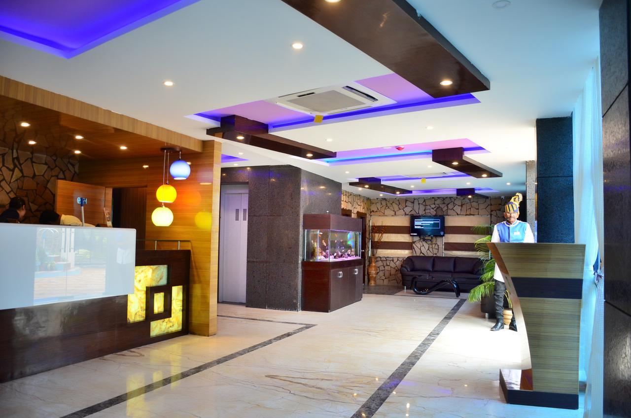 Dolphin Chocolate Inn Chandannagar Luaran gambar