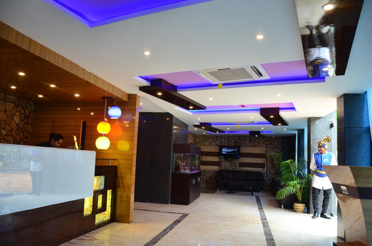 Dolphin Chocolate Inn Chandannagar Luaran gambar